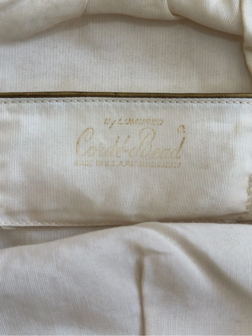 Elegant Cream bead-Embellished Evening Clutch with Gold Frame coin purse &mirror
